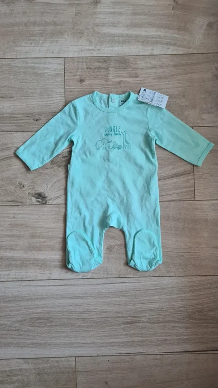 Pyjama fin kiabi 3 mois neuf avec etiquette