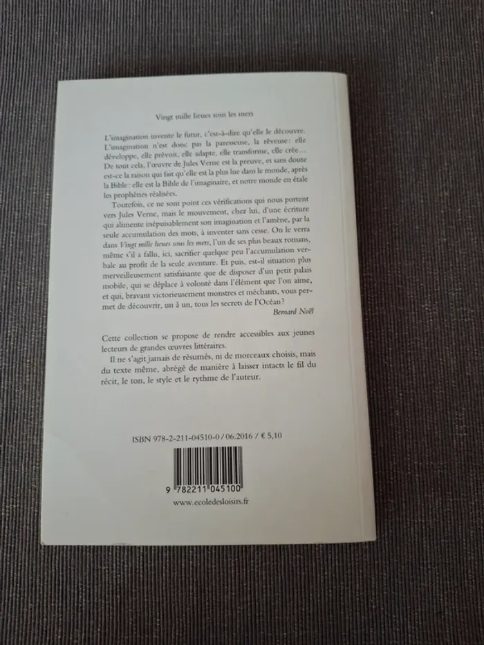 Livre Vingt mille lieues sous les mers - photo numéro 2