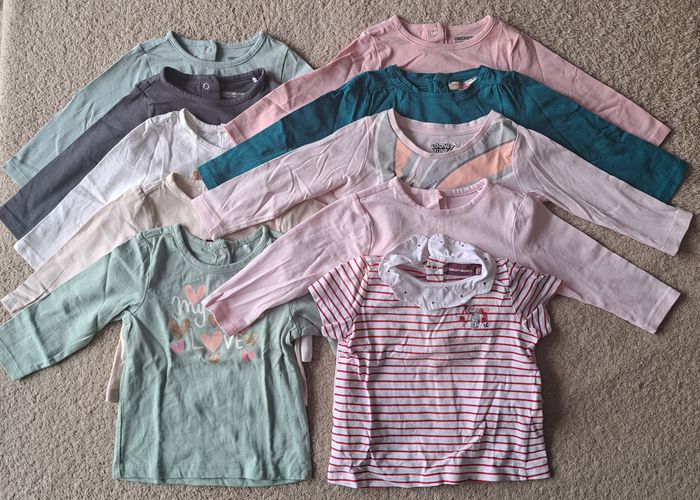 Très gros lot de vêtements fille taille 9 mois - photo numéro 3