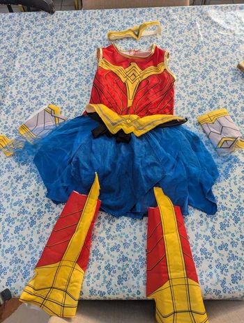 Déguisement Super woman taille 6-8 ans