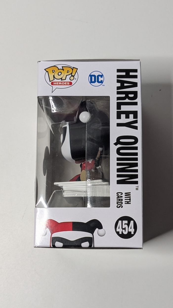 [Funko pop] Figurine Harley Quinn with cards SE 454 - photo numéro 4