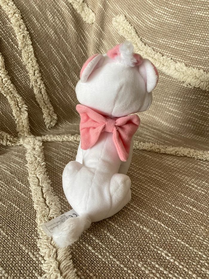 Peluche doudou 20cm Disney les aristochats Marie chat blanc et rose très bon état - photo numéro 3