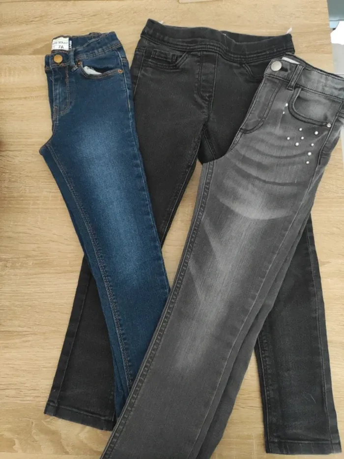 Lot vêtements fille 7/8 ans - photo numéro 3