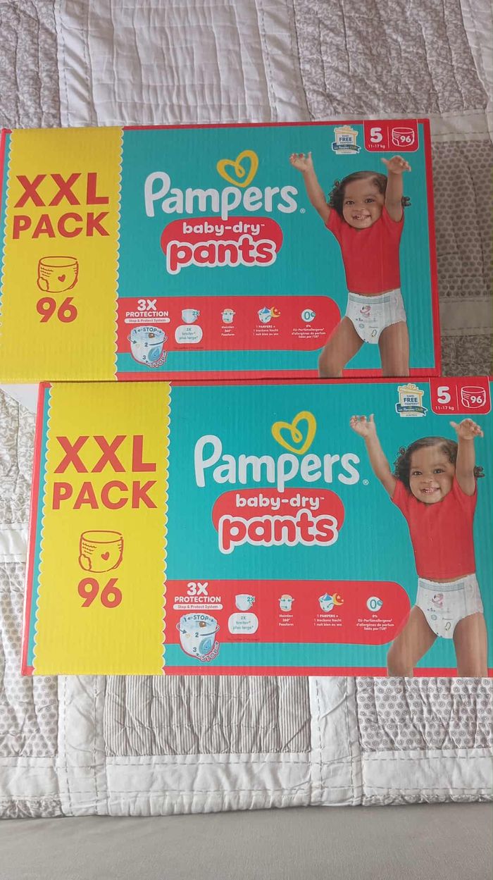 2 cartons XXL  packs ( 192 couches ) Pampers PANTS  taille 5 neuf jamais ouvert