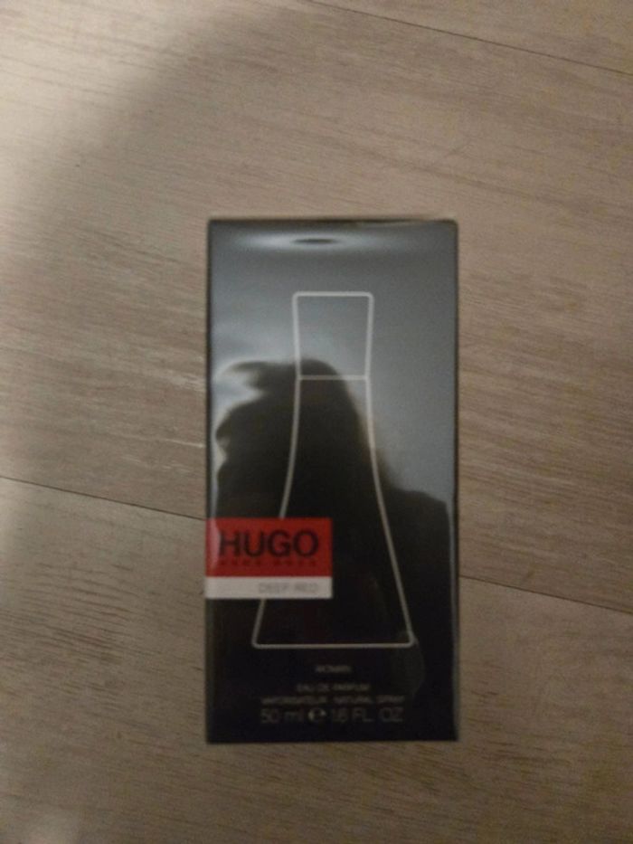Parfum hugo boss femme deep red neuf - photo numéro 2