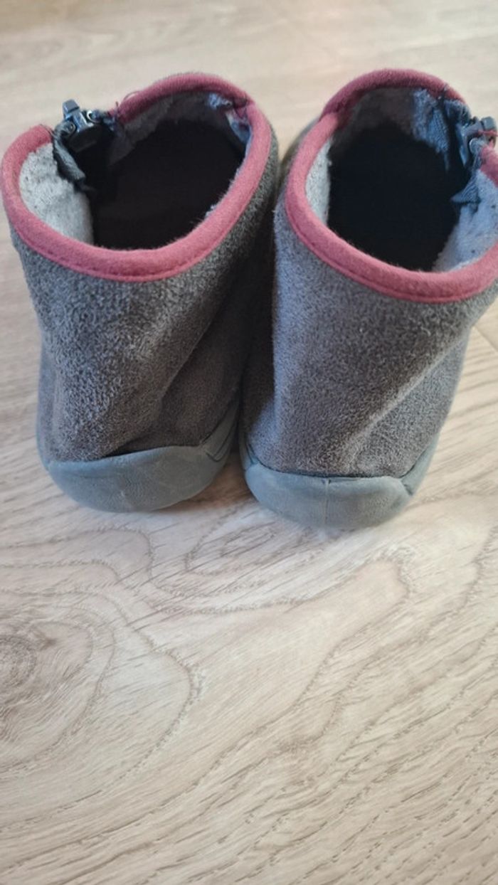 Chaussons T27 TBE - photo numéro 3