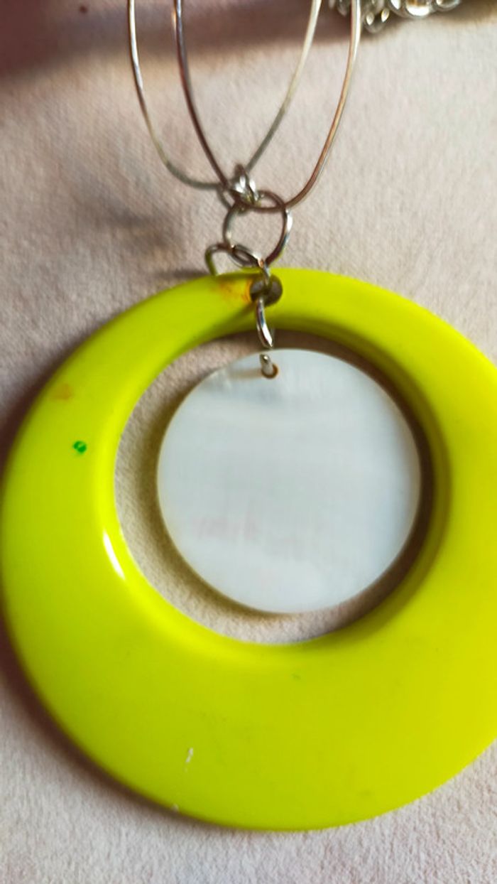 Collier vintage argenté et vert citron – Collection Émeraude Urbaine - photo numéro 10