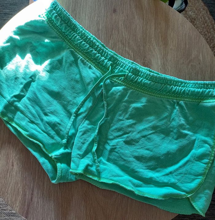 Short décontracté vert Saint-Tropez French Riviera