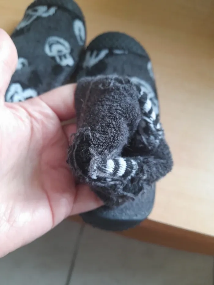 Chaussons mickey 27/28 - photo numéro 7