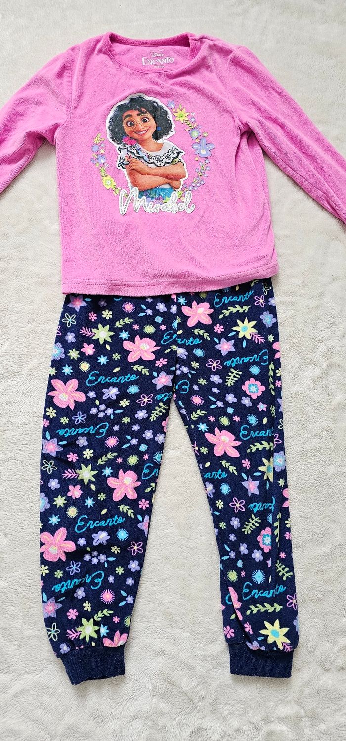 Pyjama deux pièces enfant de la marque Disney Taille 4-5 ans - photo numéro 3