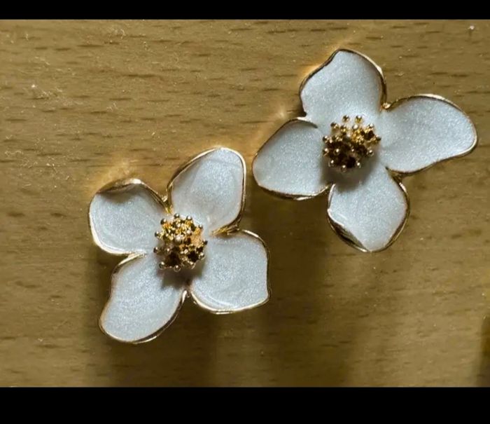 Boucle d'oreille - photo numéro 2