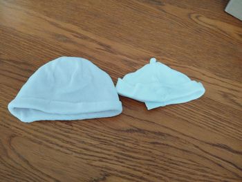 Lot de 2 bonnets bébé