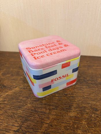 Boîte Fossil rose (vide)