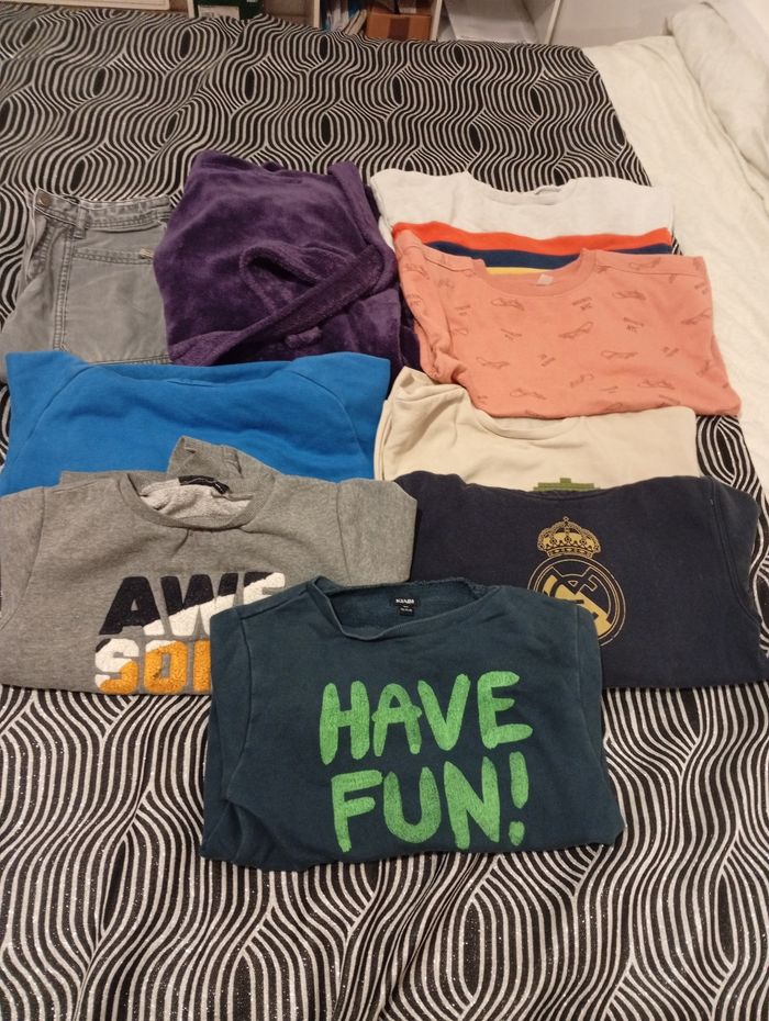 Lot vêtements garçon taille 8 ans - photo numéro 2