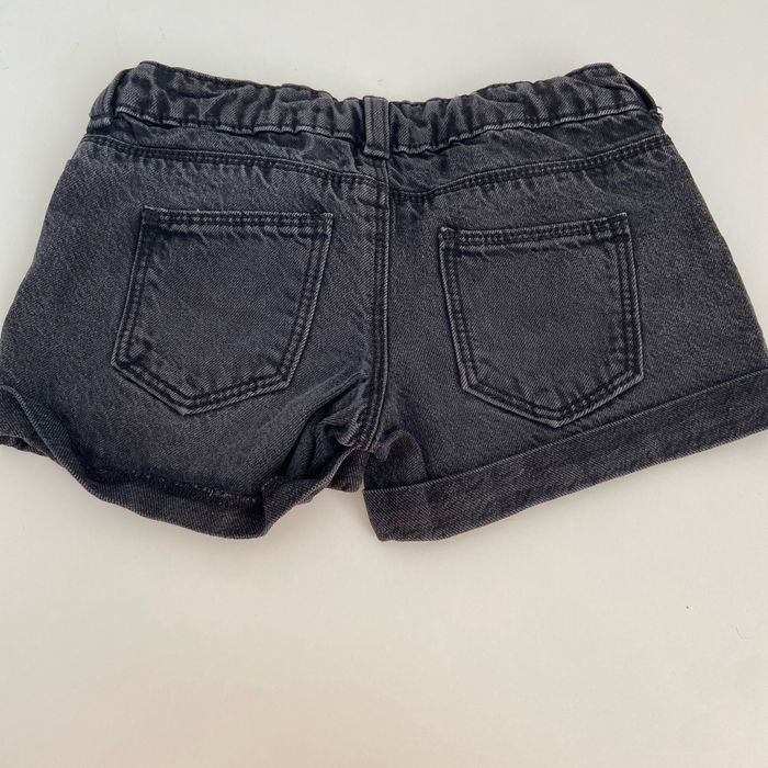 Short fille - photo numéro 3