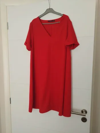 Robe rouge fluide évasée "Kiabi" - Talle 36