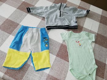 Lot 6 mois 1 pull 1 pantalon 1 body mc