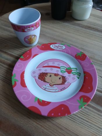 Lot verre & assiette rose & rouge & blanc - Charlotte aux Fraises