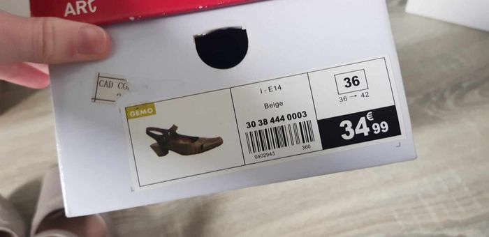 Chaussures à lanière et petits talons - photo numéro 7