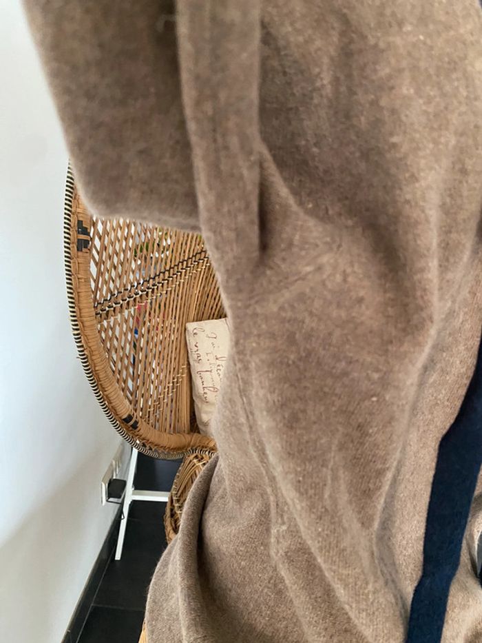 Pull Acanthe cachemire marron avec col V marine taille 1 - photo numéro 6