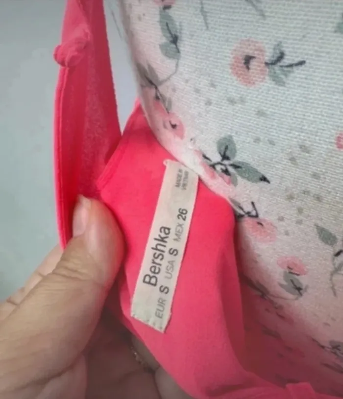 Débardeur rose fluo Bershka taille S ou 36 - photo numéro 5