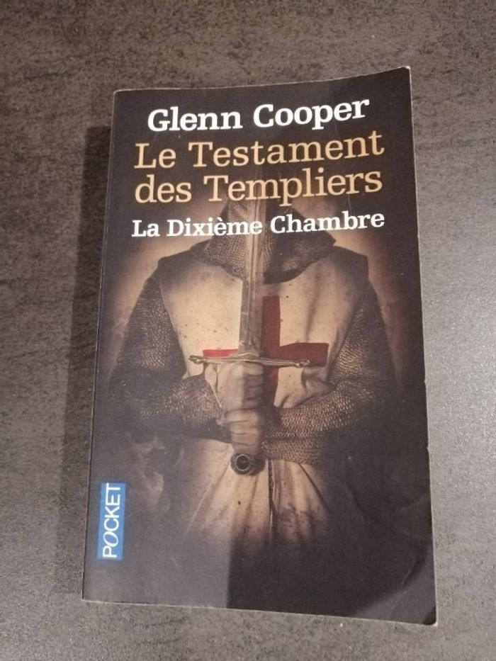 Thriller Le testament des templiers de Glenn Cooper en bon état