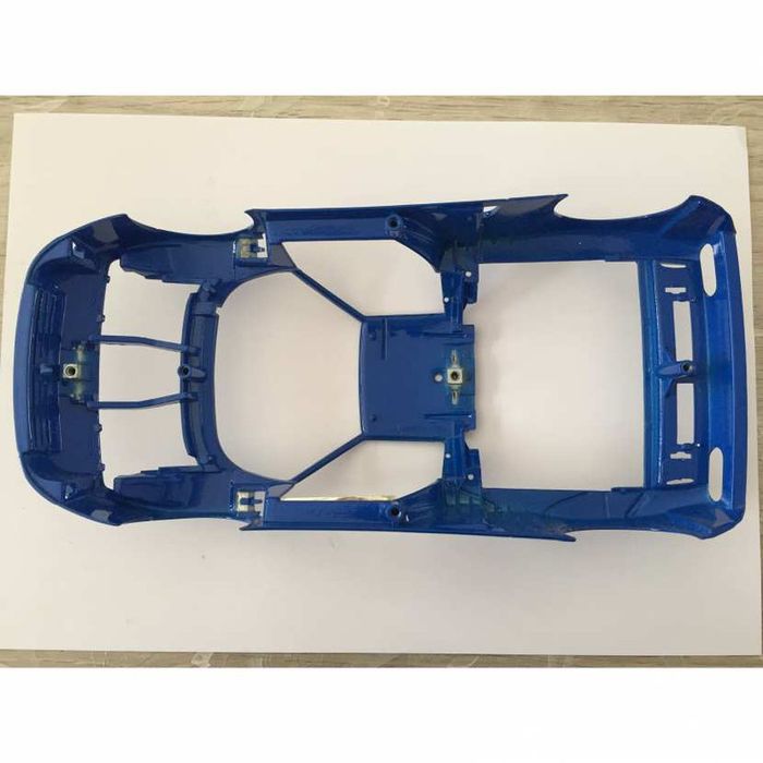 Carcasse 2 coque burago pièce détachée miniature bugatti EB110 1991 1/18 1/18e - photo numéro 2