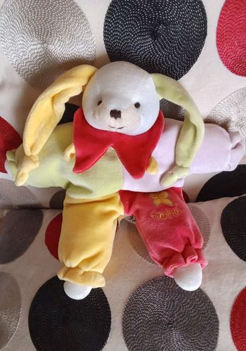 Doudou lapinou D&C lapin lapine lapereau peluche doudou et compagnie vintage absence écusson niveau du cou encore joli belles couleurs d'occasion vert rose jaune rouge  oreille verte et jaune