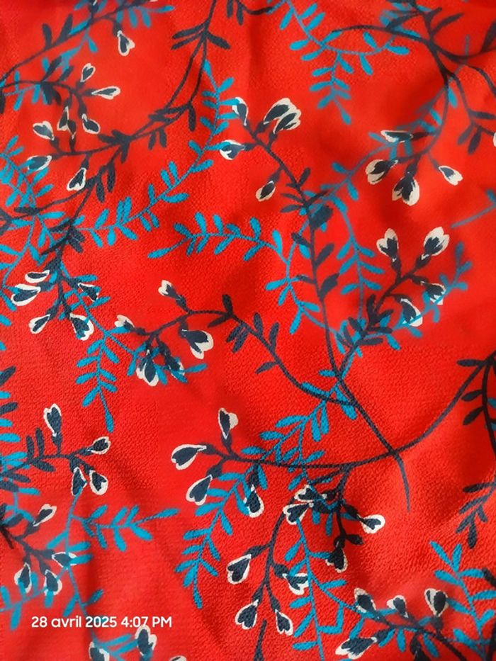 Coupon de 300 x 150 cm – Tissu Crêpe Georgette Rameaux – rouge – Tissu net - photo numéro 4