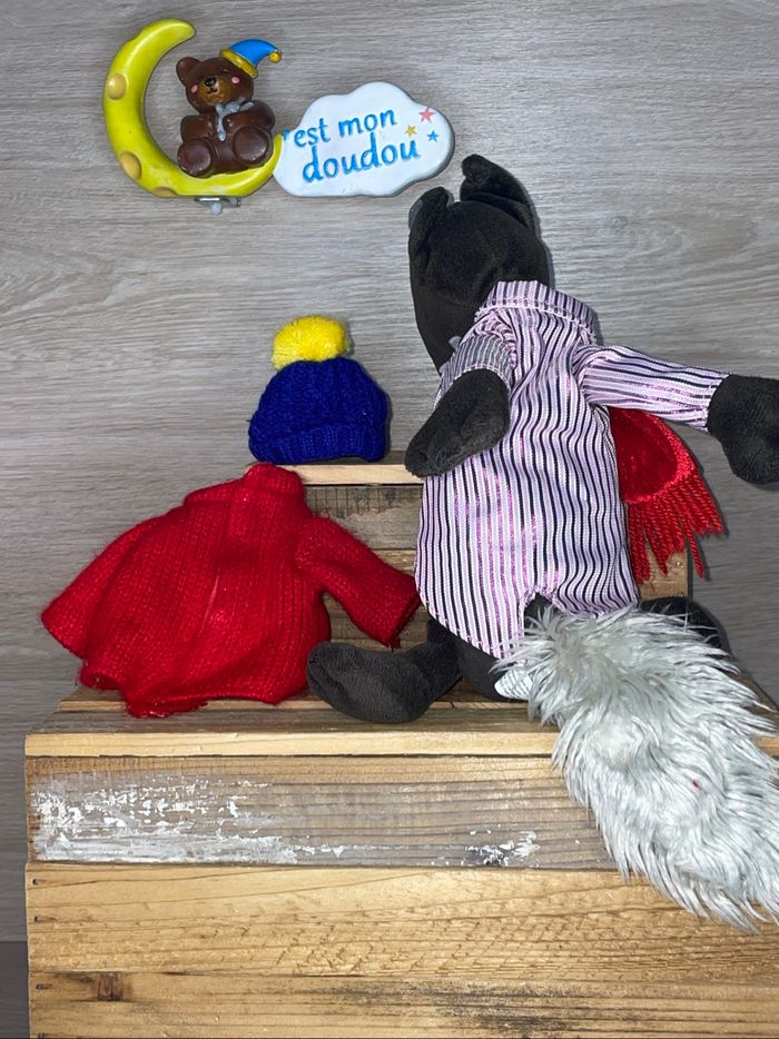 POP01 doudou loup avec vêtements - photo numéro 2
