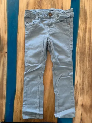 Jean Slim kiabi taille 3 ans