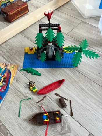 Lego system pirates indigènes 6264