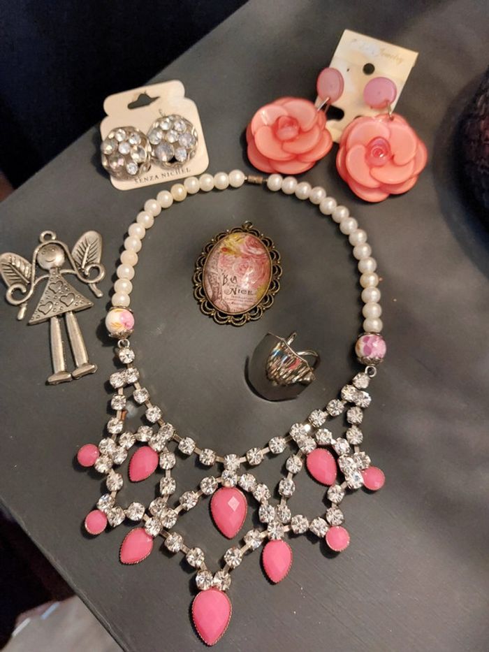 Lot de bijoux vintage et moderne varié - photo numéro 2