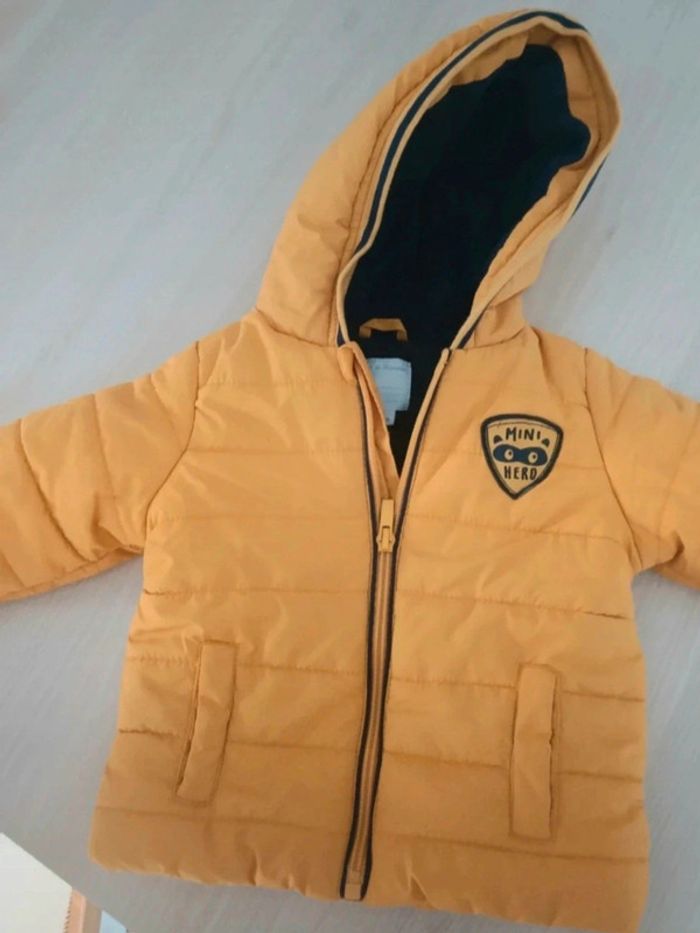 Doudoune jaune garçon  6 mois