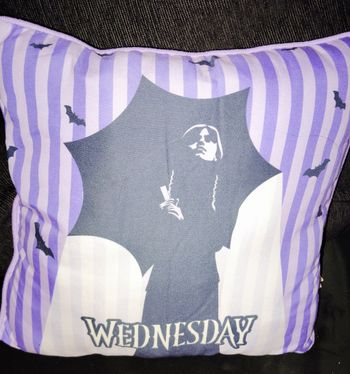 Coussin mercredi Addams oreiller collection wednesday