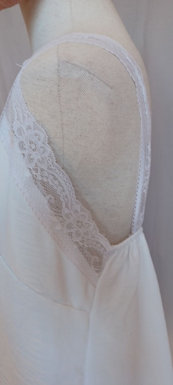 Très joli haut femme T U - photo numéro 5