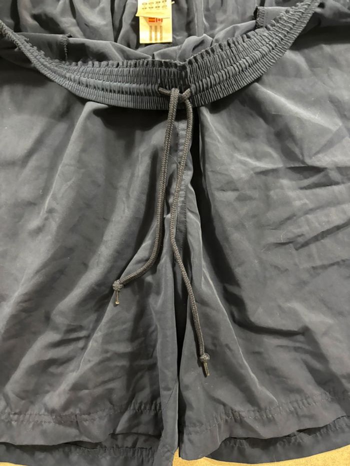 Short Adidas Bleu marine Taille XL logo brodé - photo numéro 4