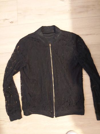 Bomber noir en dentelle