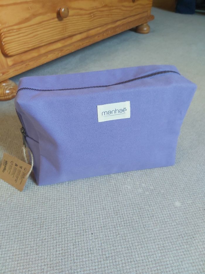 Trousse de toilette mauve neuve - Manahé