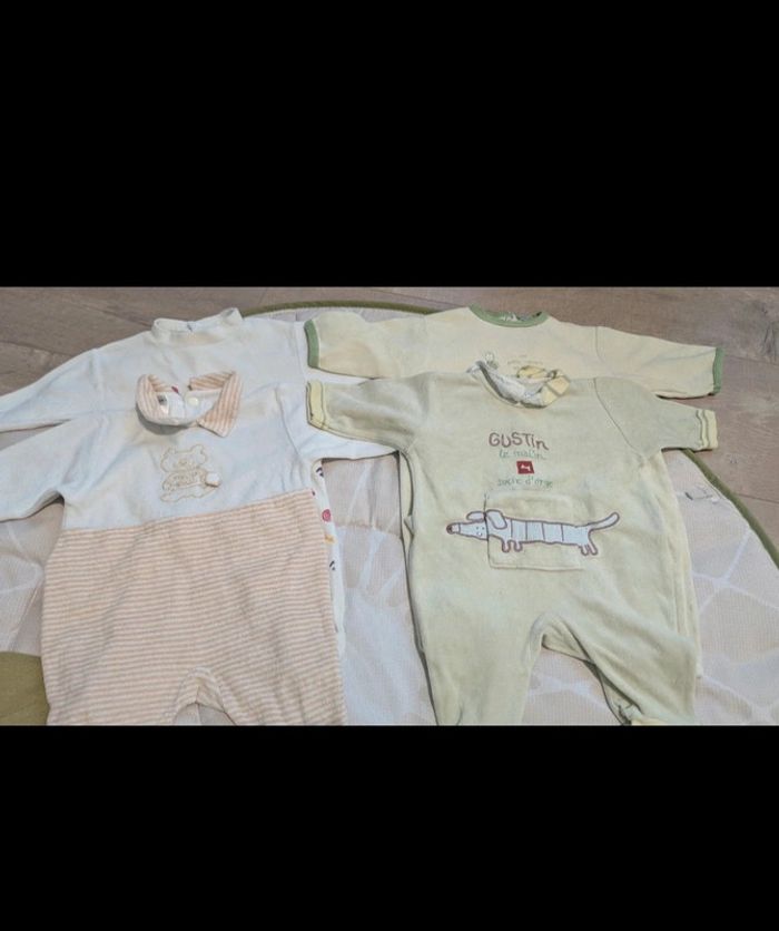 Lot 12 pyjamas 1 mois - photo numéro 7