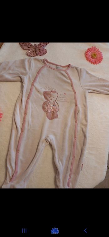Pyjama bébé taille 12 mois