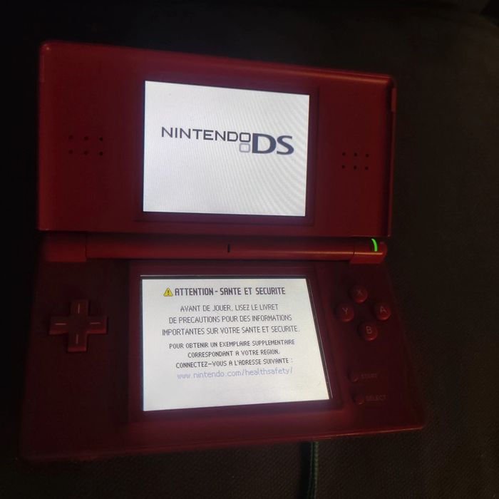 Nintendo ds lite rouge en boite - photo numéro 9