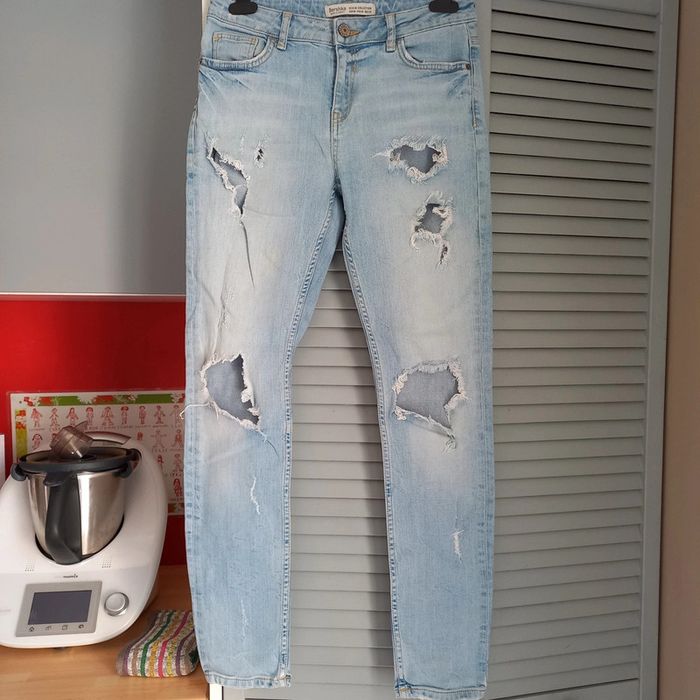 Jean troué bershka