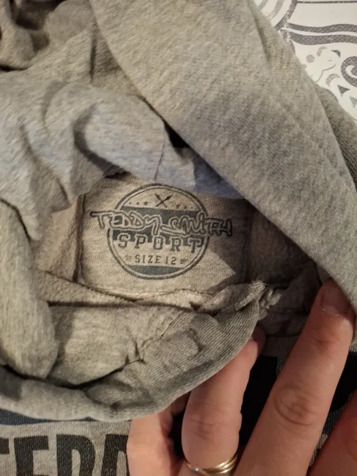 Pull à capuche - photo numéro 3