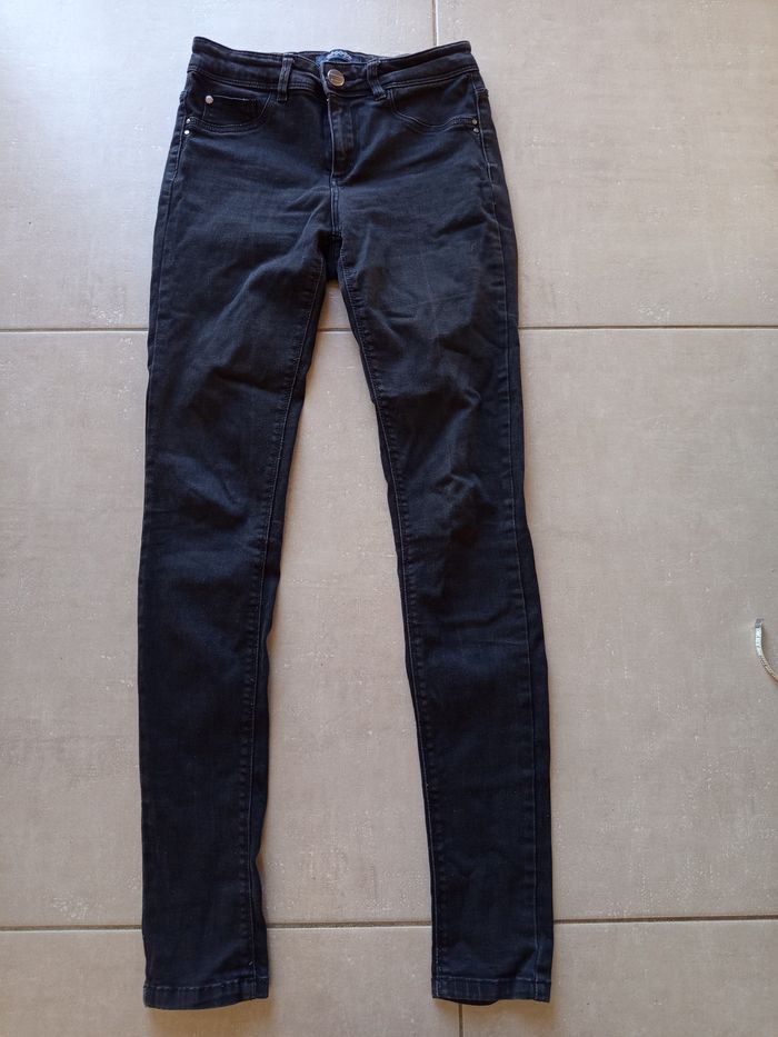 Très beau jean skinny comme neuf noir. - photo numéro 1