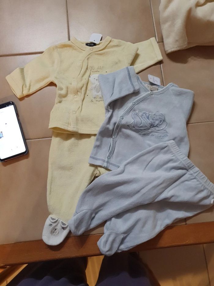 Lot de 2 pijamas 2 pieces 1 mois