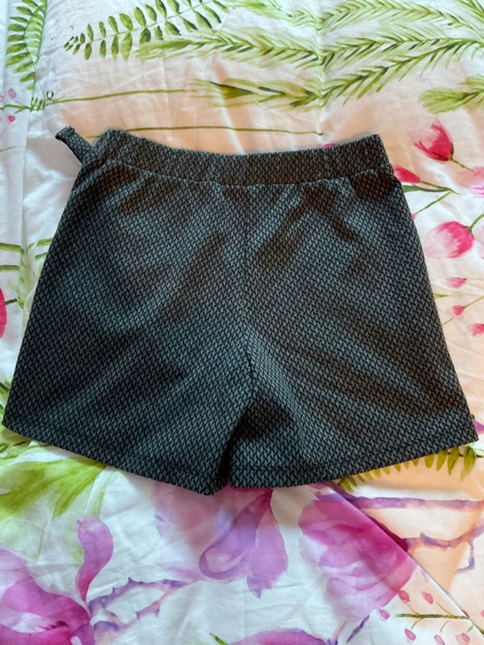 Jupe short - photo numéro 2