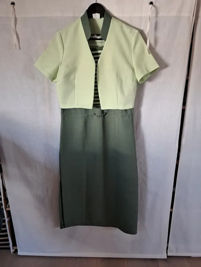 Ensemble chic robe et boléro