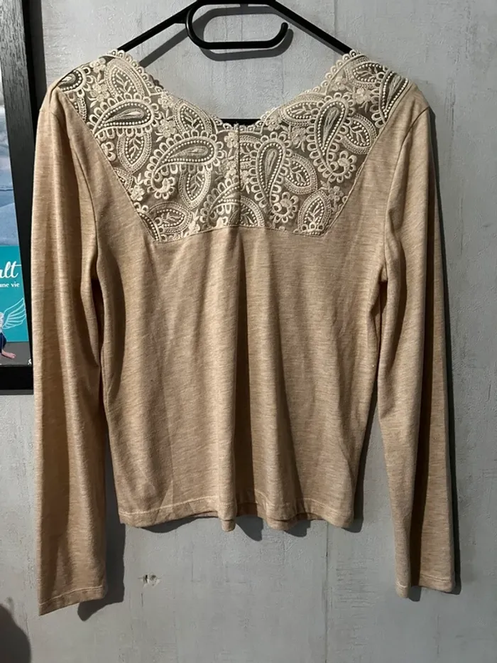 Top beige pailletée - photo numéro 5