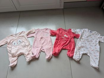 Lot de 4 pyjamas naissance